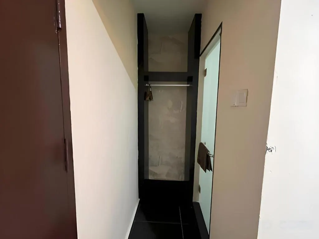 Capital O 91074 Grand World Hotel Johor Bahru 2*,  Malaysia
