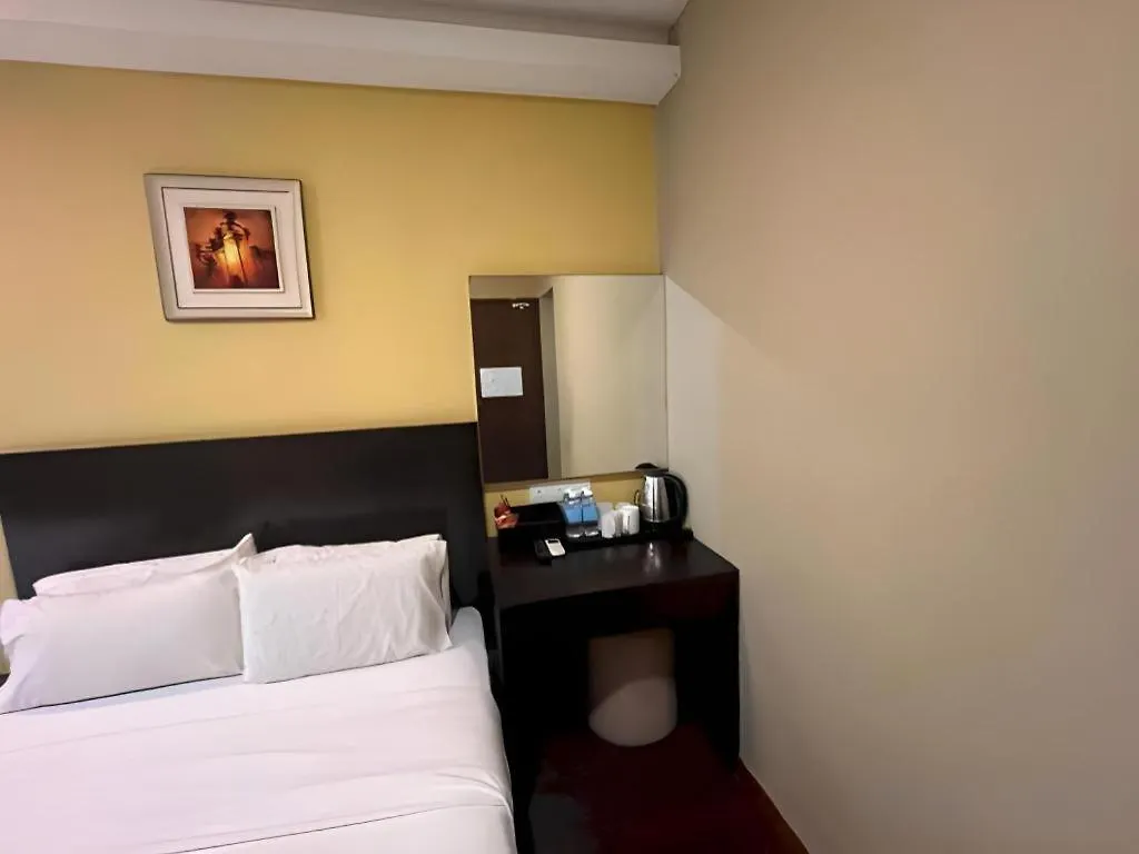 Capital O 91074 Grand World Hotel Johor Bahru