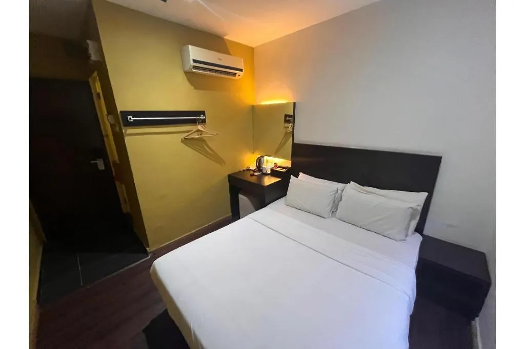 **  Capital O 91074 Grand World Hotel Johor Bahru Malaysia