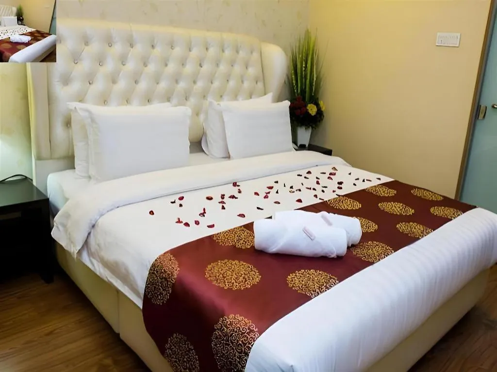 Capital O 91074 Grand World Hotel Johor Bahru