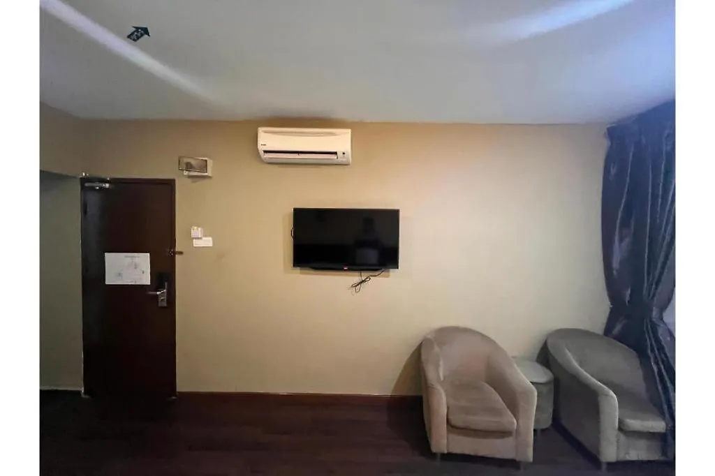 **  Capital O 91074 Grand World Hotel Johor Bahru Malaysia