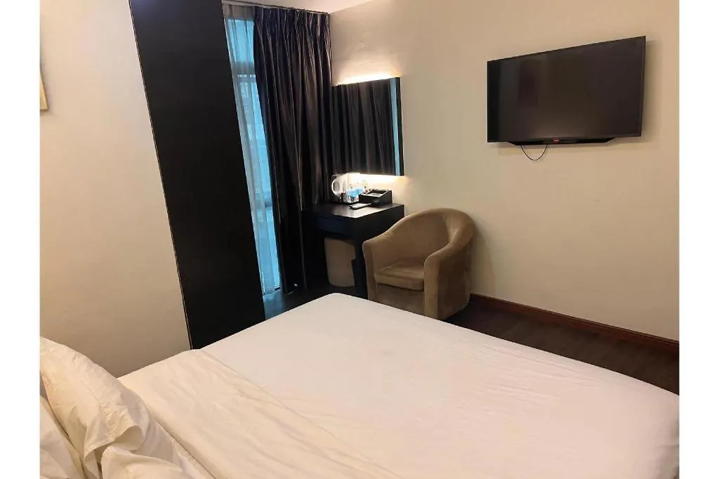Capital O 91074 Grand World Hotel Johor Bahru 2*,  Malaysia