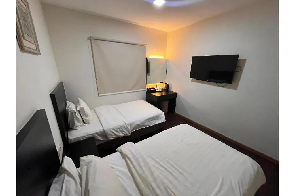 Capital O 91074 Grand World Hotel Johor Bahru 2*,