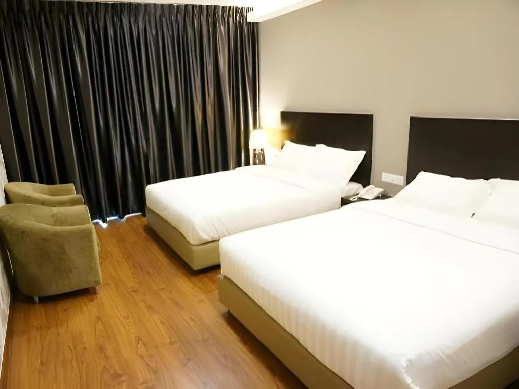 Capital O 91074 Grand World Hotel Johor Bahru 2*,  Malezja