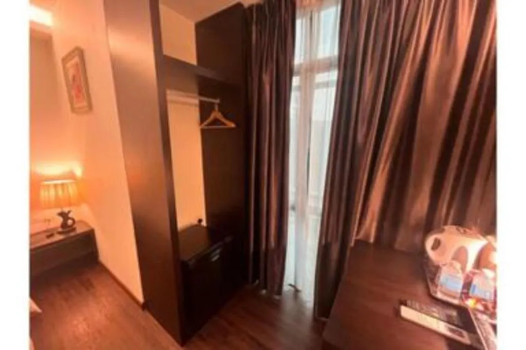 Capital O 91074 Grand World Hotel Johor Bahru 2*,  Malezja